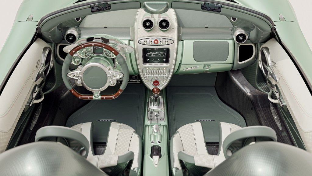 Interior Pagani Huayra Codalunga